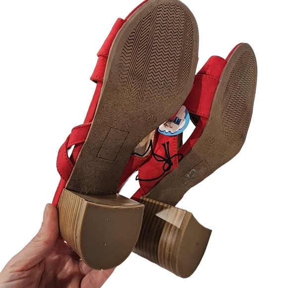 NEW Seychelles Chunky Blocky Heel Strappy Peep Toe Sandal Heels - Picture 7 of 9